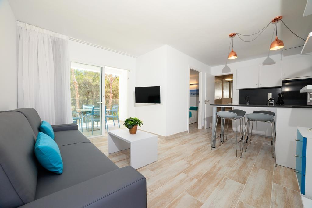 Pinos Playa Suites Playa Migjorn Extérieur photo