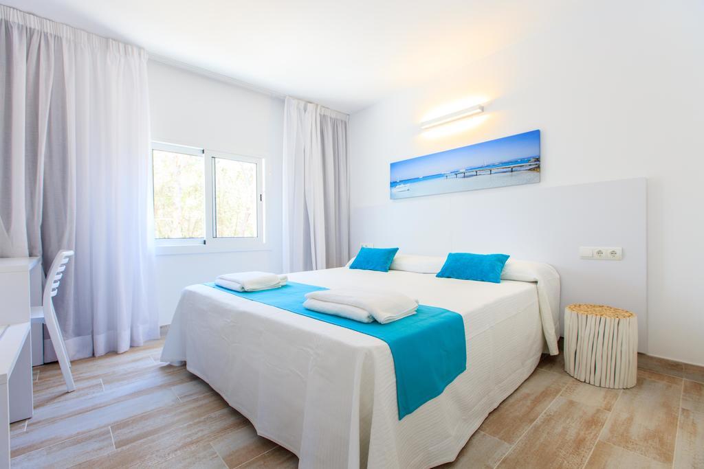 Pinos Playa Suites Playa Migjorn Extérieur photo